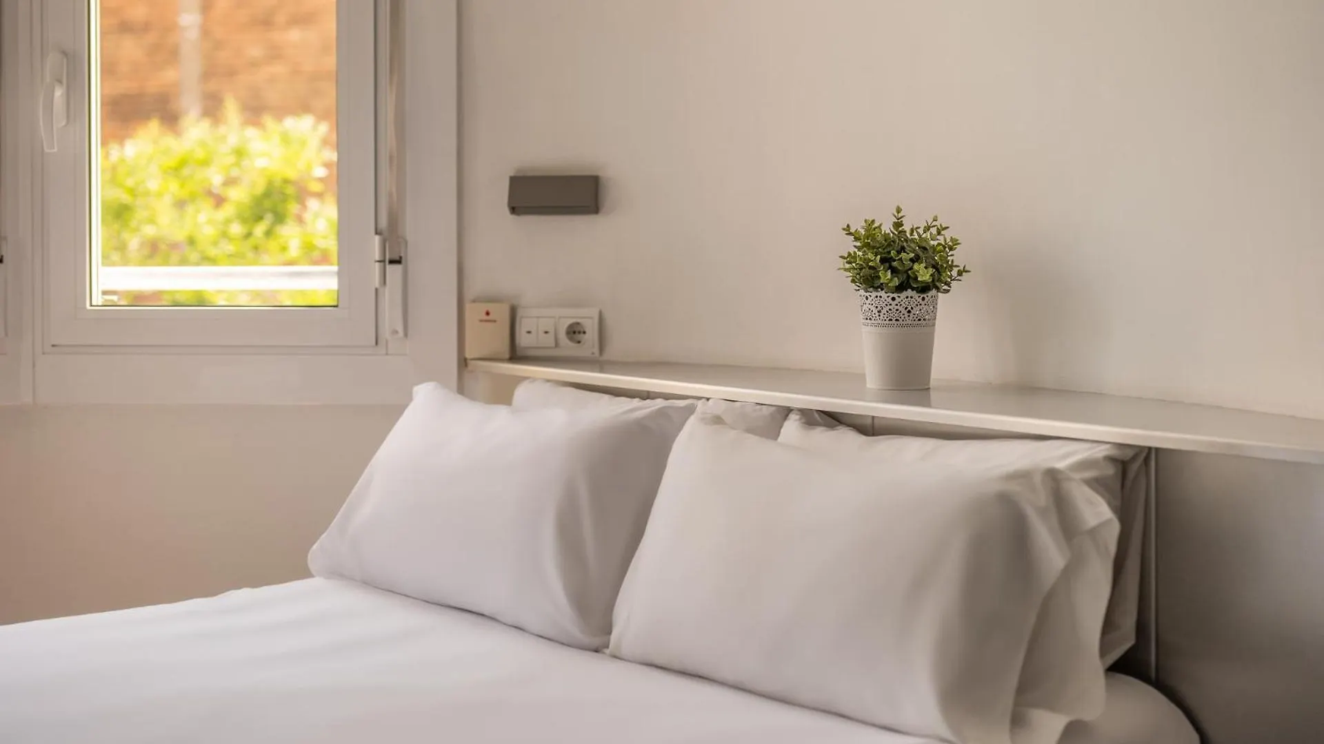 Stay U-Nique Apartment Creu Coberta Barcelona