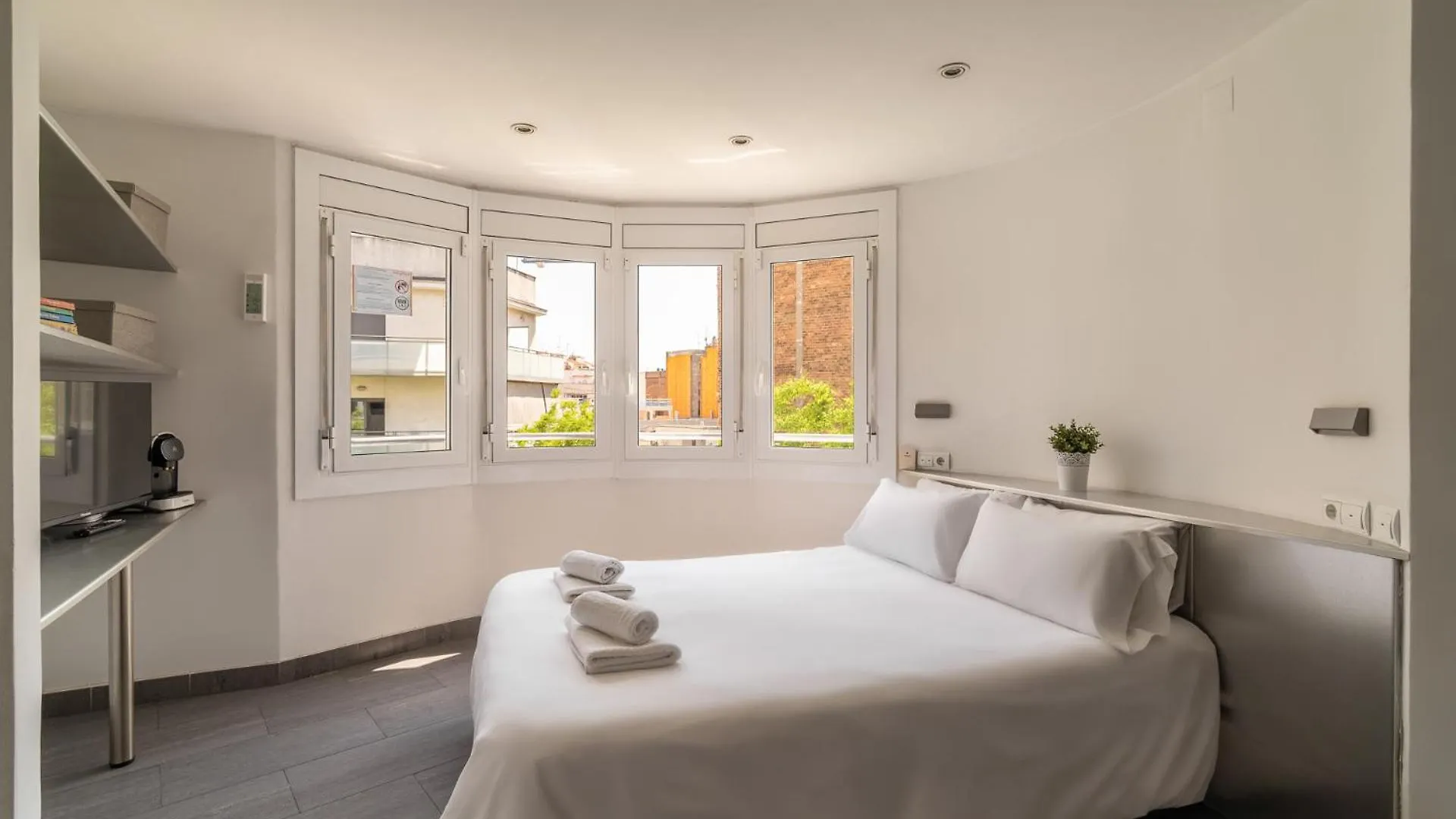 Stay U-Nique Apartment Creu Coberta Barcelona